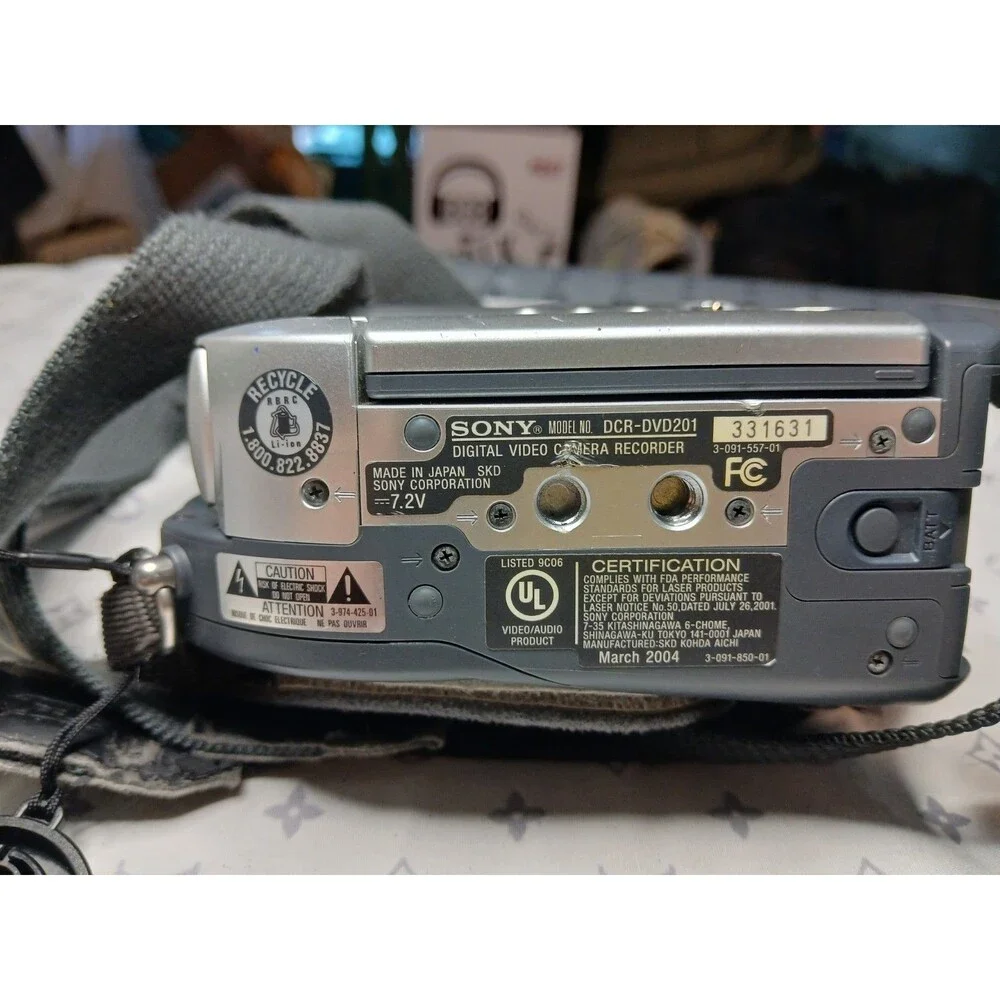 Sony Handycam DCR-DVD201 Camcorder